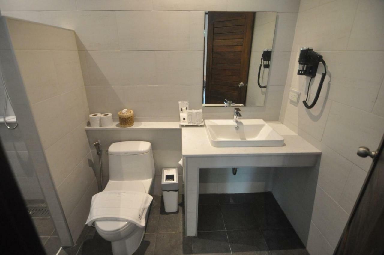The Eight Ratvithi House Hotel Chiang Mai Exterior foto
