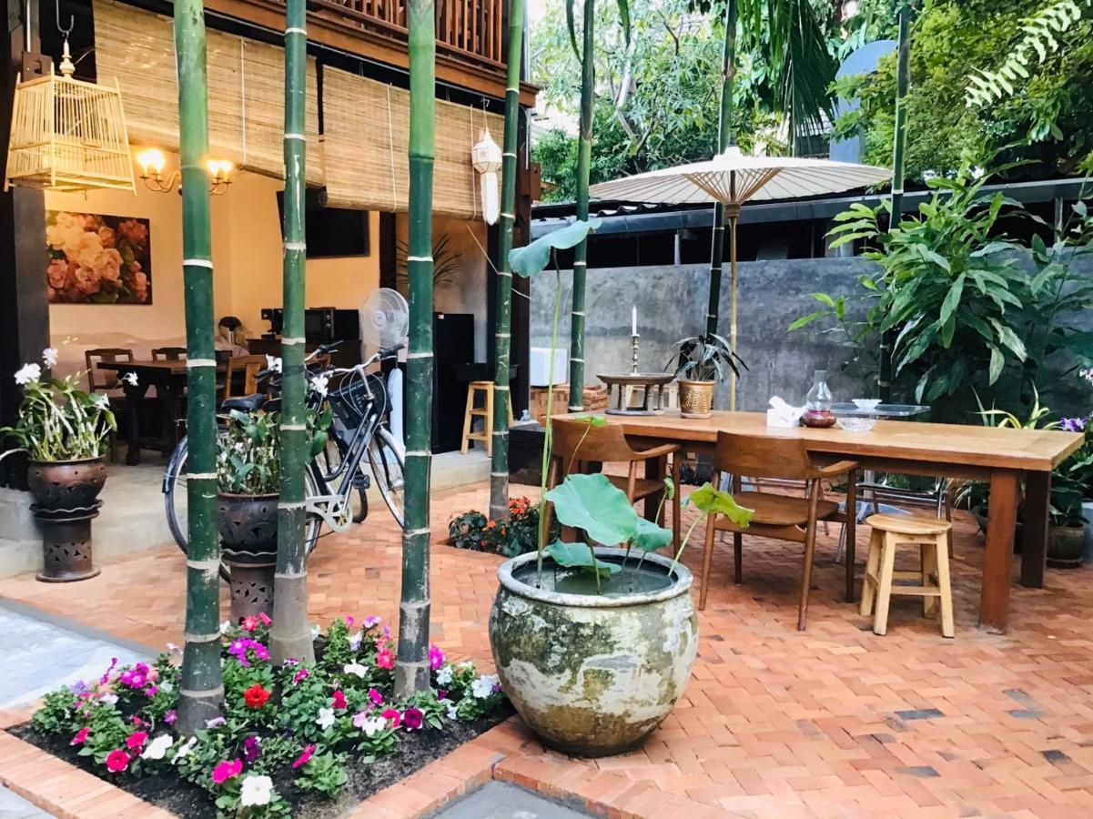 The Eight Ratvithi House Hotel Chiang Mai Exterior foto