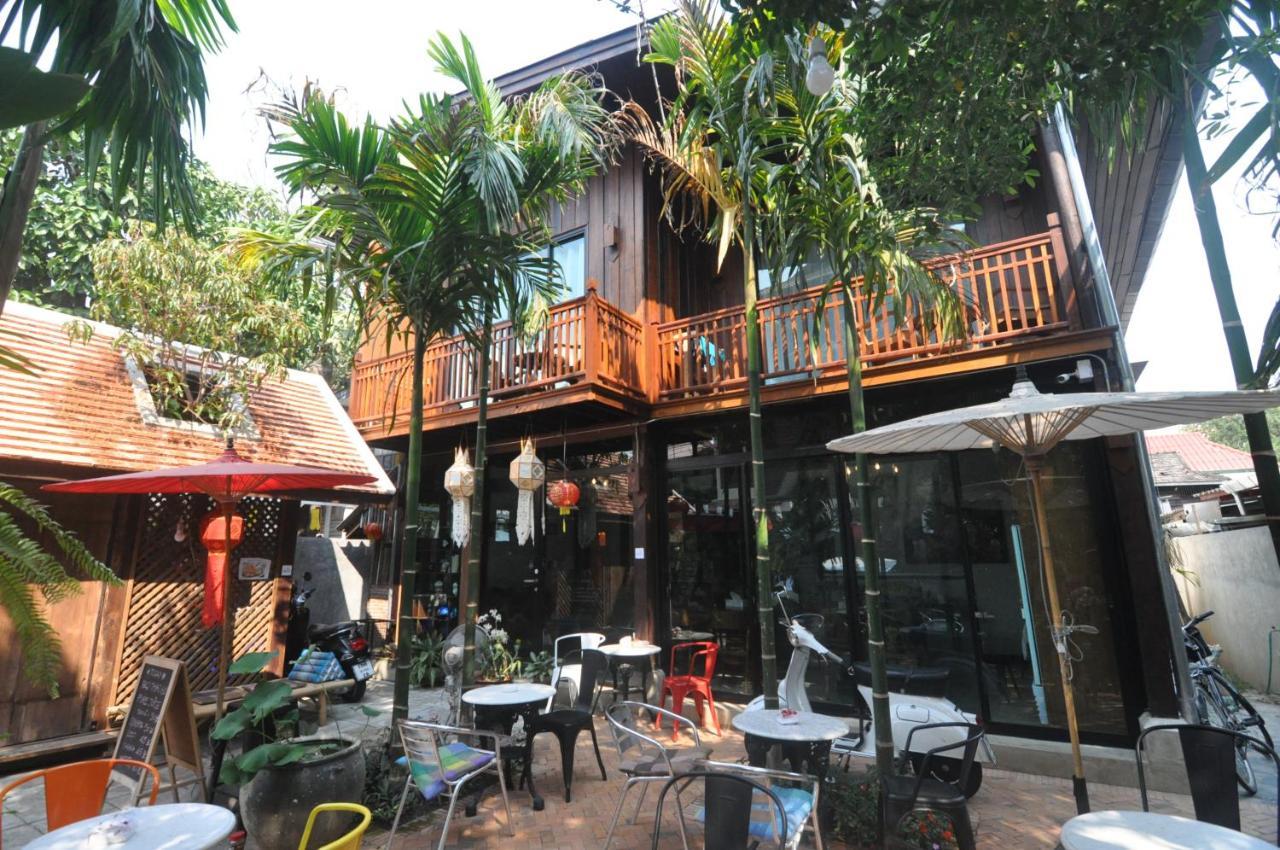 The Eight Ratvithi House Hotel Chiang Mai Exterior foto
