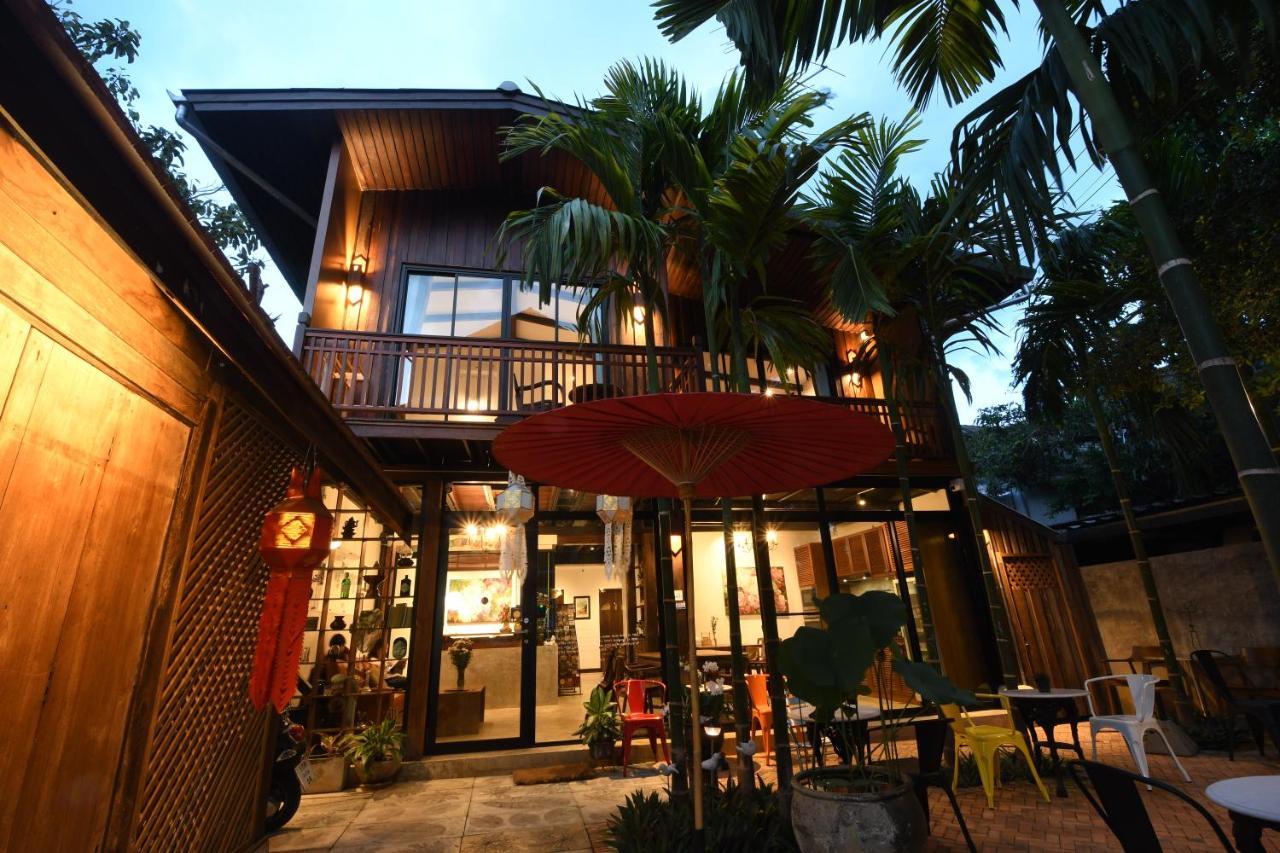 The Eight Ratvithi House Hotel Chiang Mai Exterior foto
